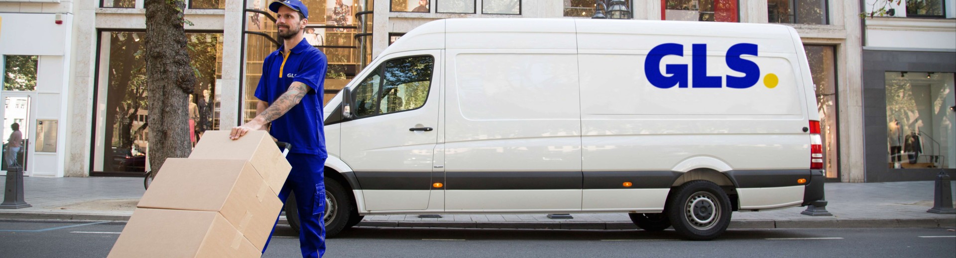  Delivery man van city GLS logo