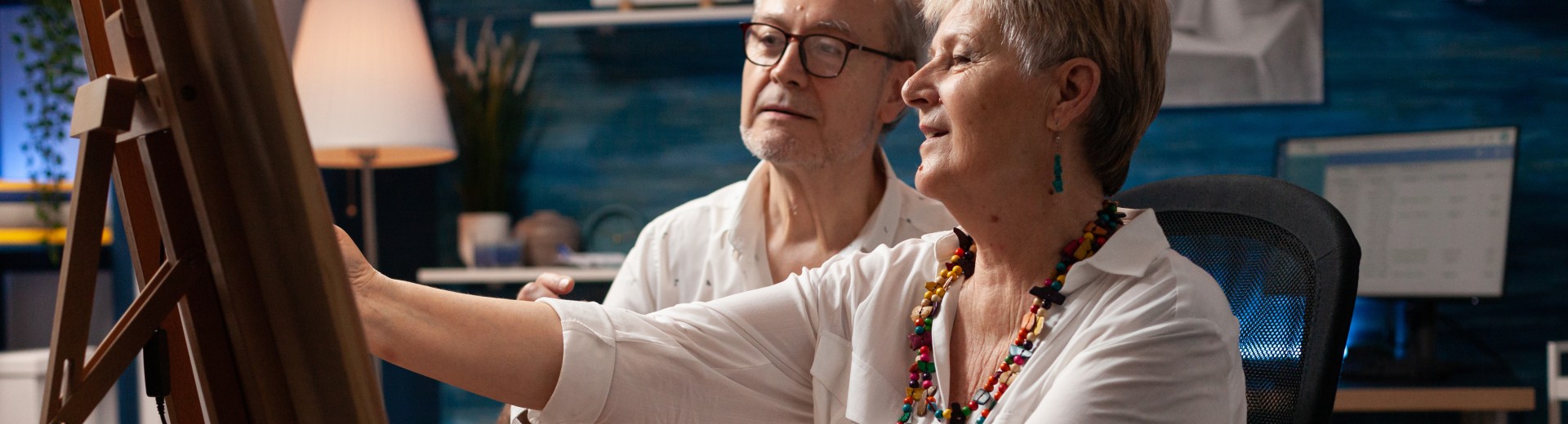 Starejši par slika na platno