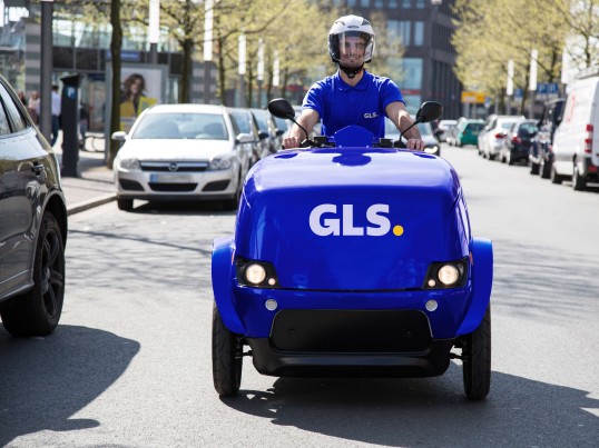 Iniciatíva Climate Protect s vodičom GLS e-skutru